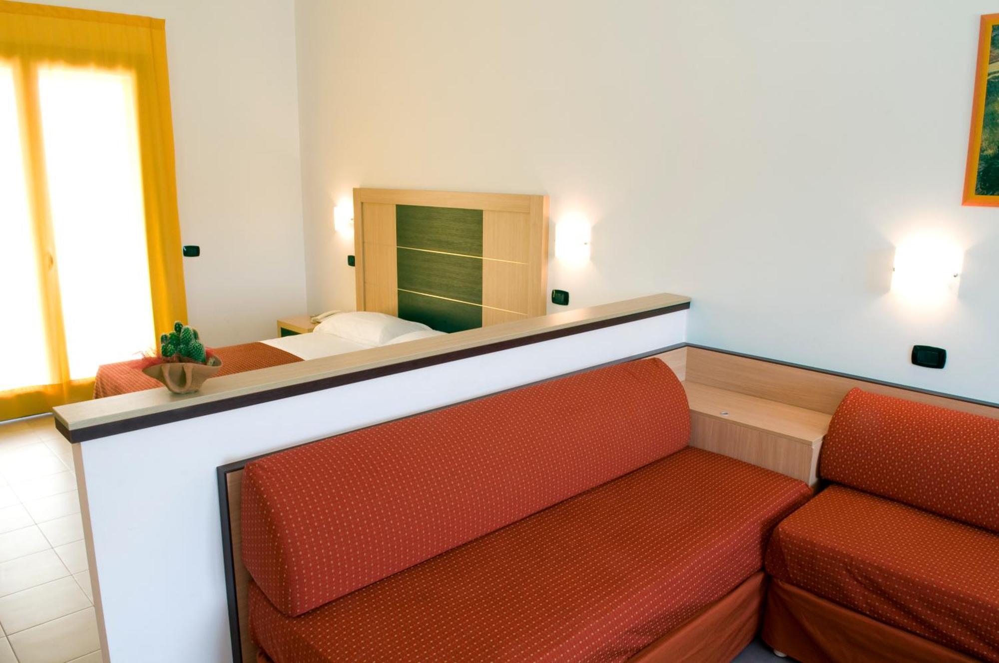Voi Baia Di Tindari Resort 4*